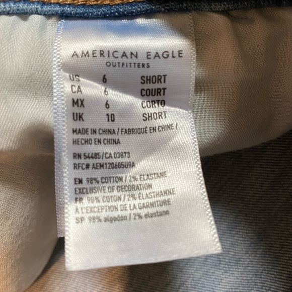 American Eagle Outfitters Super Stretch Sz 6 Frayed Ankle Distressed Light Wash - Picture 6 of 8